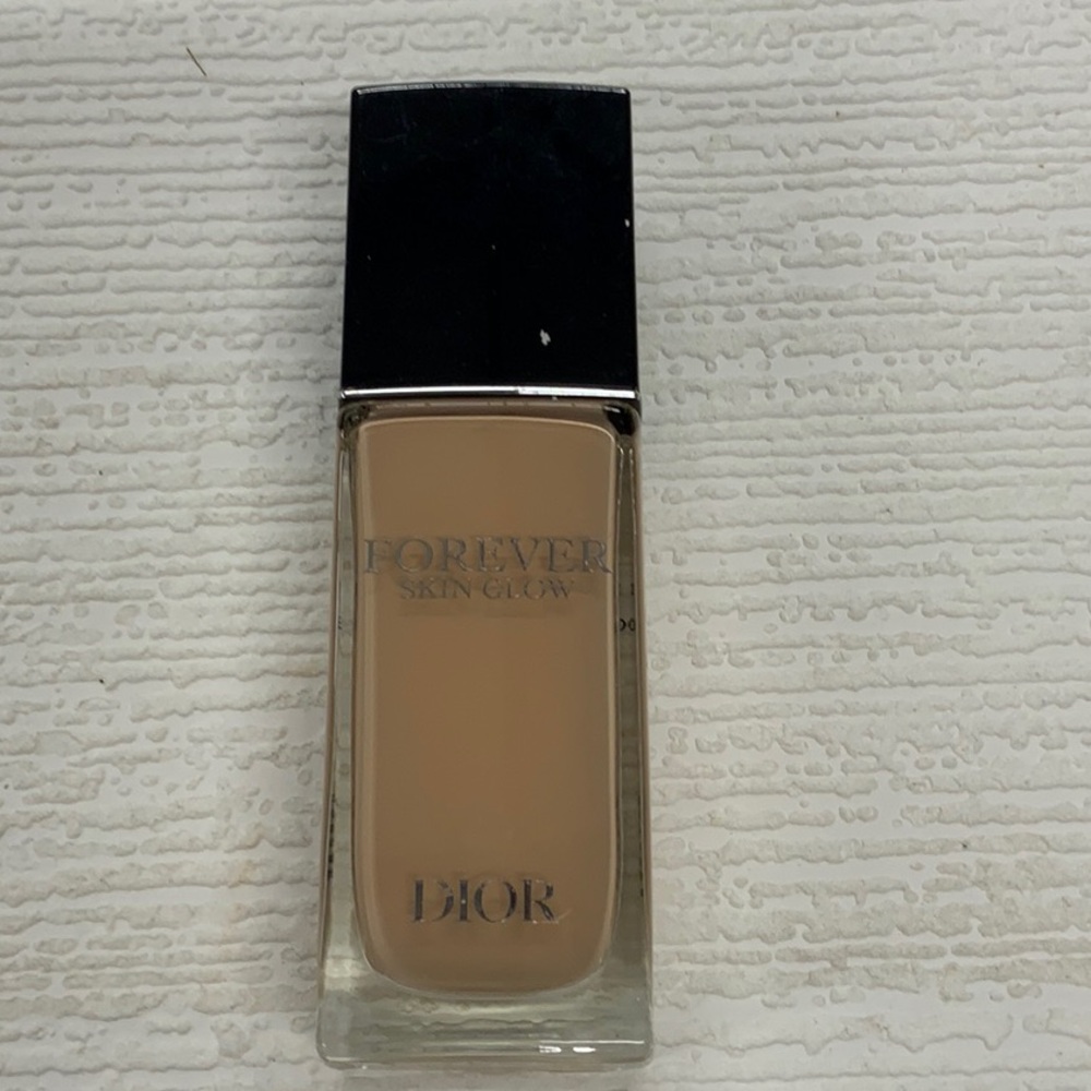 Dior Forever Skin Glow 2WO new in box Foundation Liquid Full Coverage
